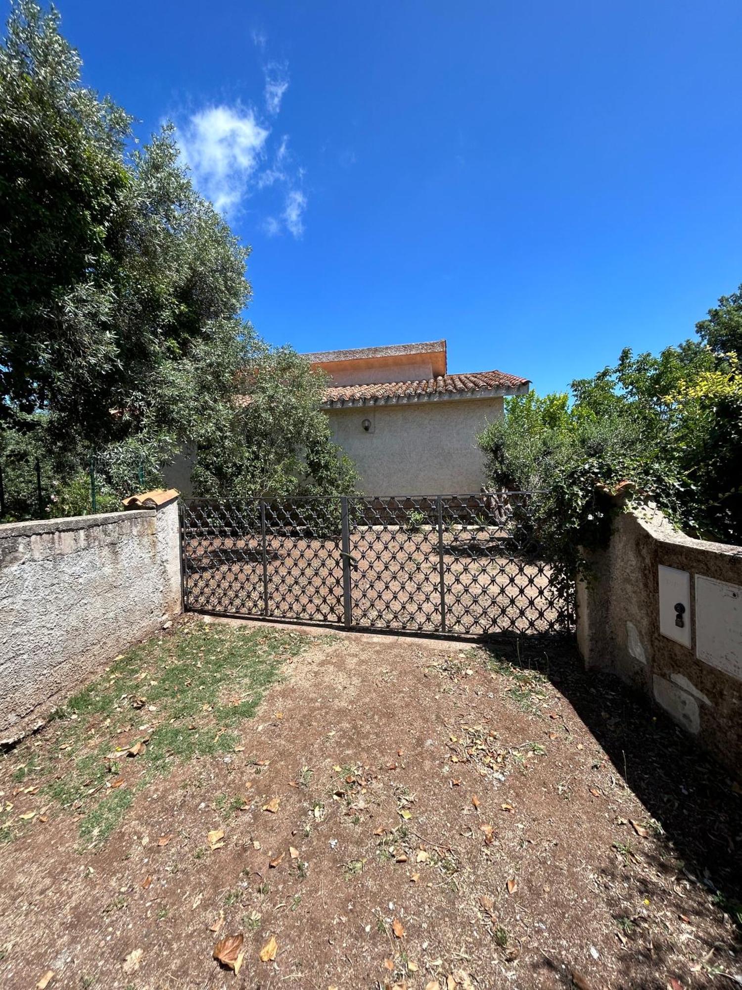 Domo Austinu - Abbasanta Exterior foto